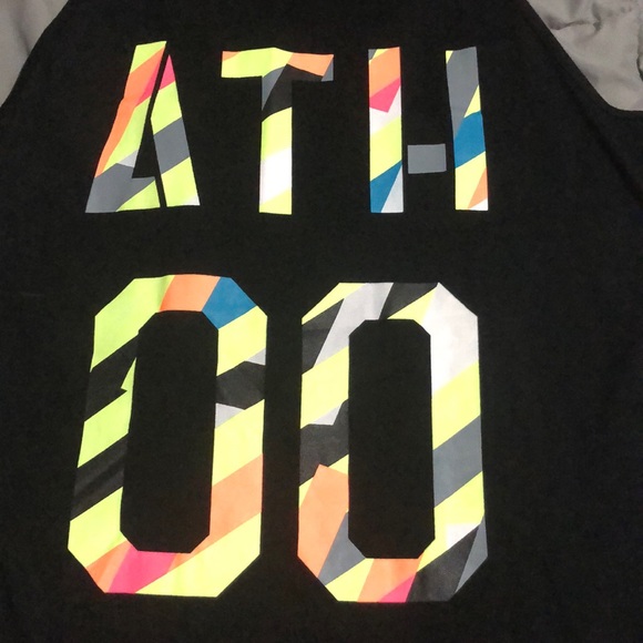 Tank top - Picture 2 of 4